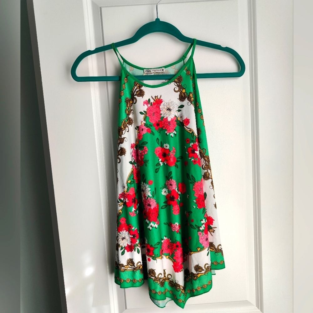 Zara, Medium, green with elegant floral pattern